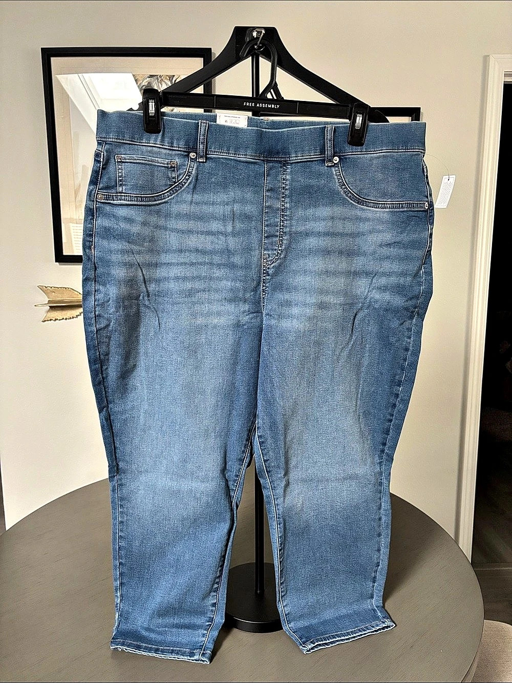 Time and Tru TT Jegging Capri Blue Waist 22 NWT